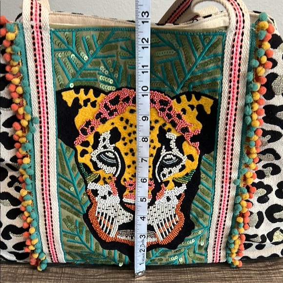 American & Beyond | Beaded Leopard 🐆 Tote Bag - Picture 6 of 12